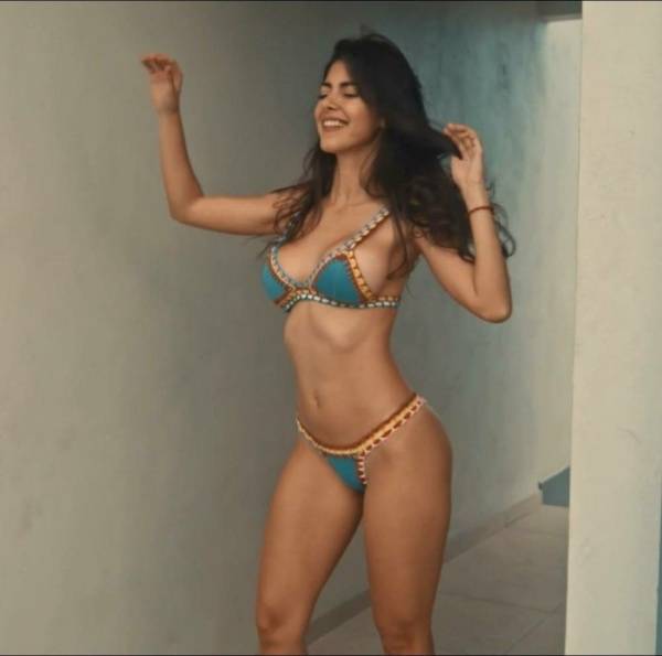 Ari Dugarte Bikini Outdoor Posing Patreon Video Leaked - Venezuela on girlsabc.com
