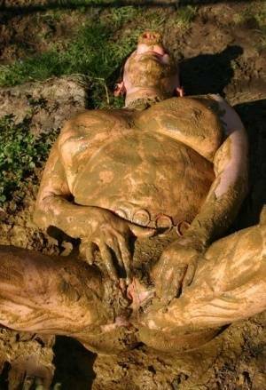 Thick amateur Mary Bitch drinks her own pee while playing in mud like a sow on girlsabc.com
