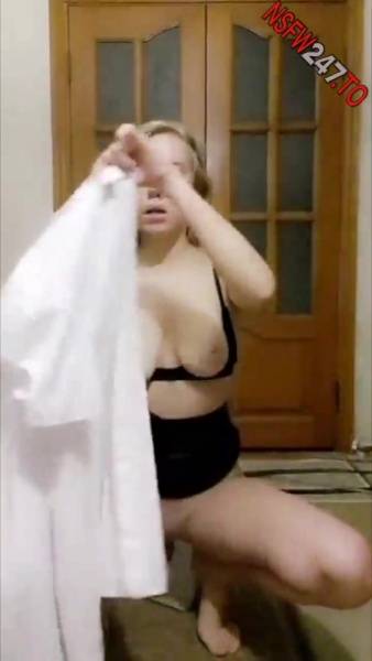 Daisy Shai striptease & pussy play on the floor snapchat premium xxx porn videos on girlsabc.com