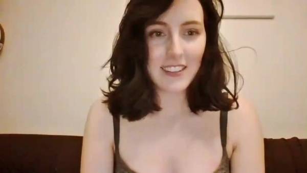 Girl snowwhite Chaturbate cam porn video on girlsabc.com