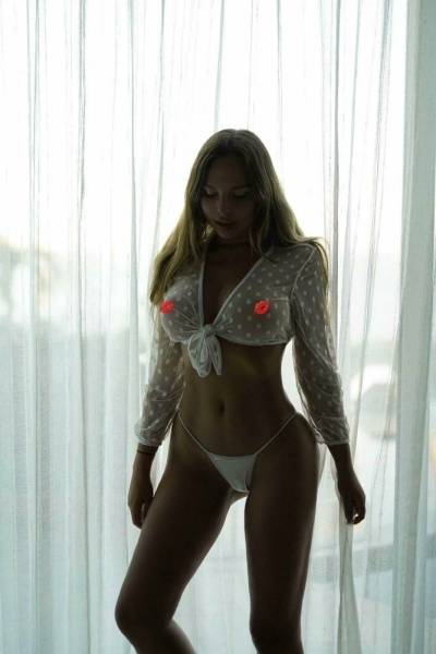 Veronica Bielik Nude Nipple Shirt Onlyfans Video Leaked on girlsabc.com