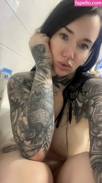 Inked-couple Hampshire free nude on girlsabc.com