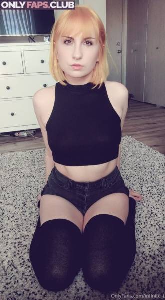 Daxanais OnlyFans Leaks (15 Photos) on girlsabc.com