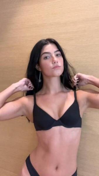 Charli D 19Amelio Lingerie Modeling Video Leaked - Usa on girlsabc.com