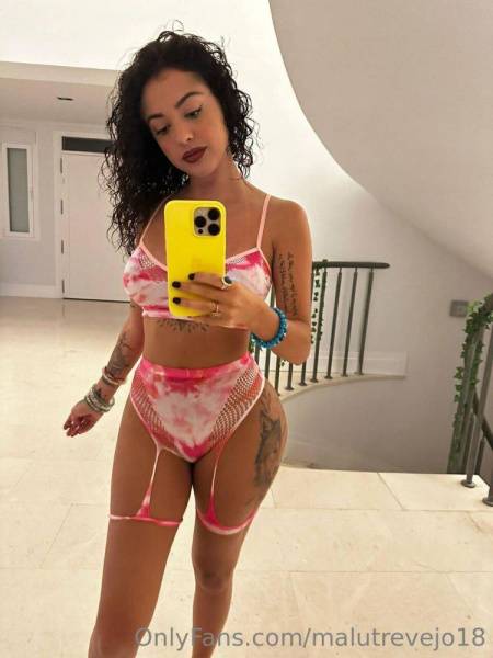 Malu Trevejo Lingerie Bodysuit Mirror Selfies Onlyfans Set Leaked on girlsabc.com