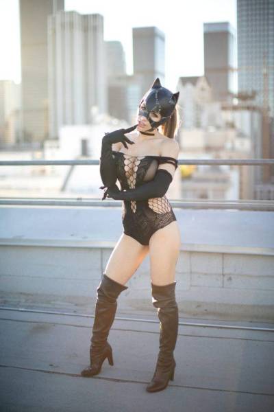 Liz Katz Nude Catwoman Bondage Cosplay Onlyfans Set Leaked on girlsabc.com