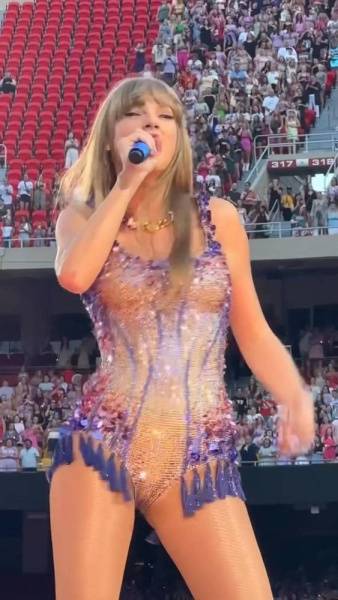 Taylor Swift Camel Toe Bodysuit Video Leaked - Usa on girlsabc.com