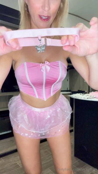 Vicky Stark Nude Pink Costumes Try On Onlyfans Video Leaked on girlsabc.com