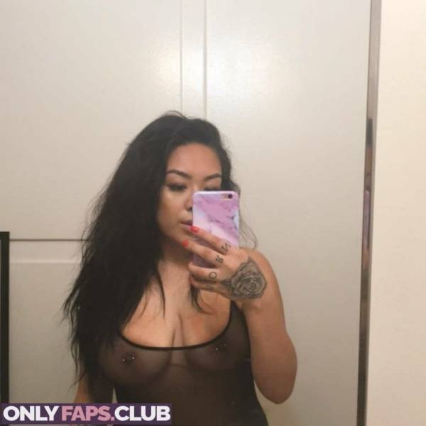 Alyxtine OnlyFans Leaks (19 Photos) on girlsabc.com