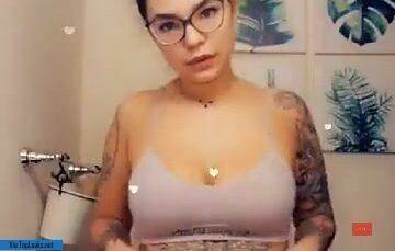 Nattybohh Onlyfans Teasing Nude Video Leaked on girlsabc.com