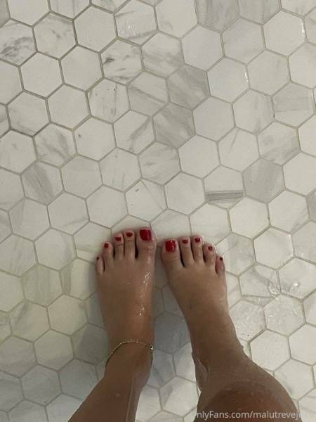 Malu Trevejo Feet Onlyfans Set Leaked on girlsabc.com