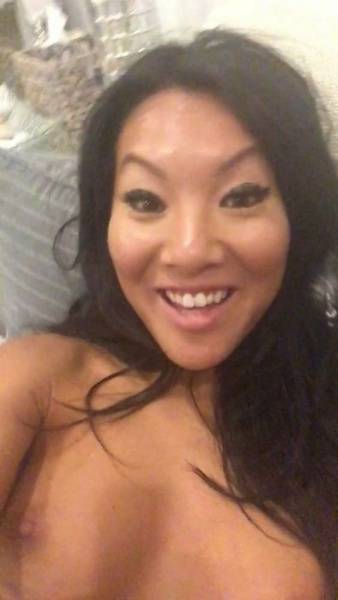 Asa Akira Nude Fingering Masturbation Onlyfans Video Leaked on girlsabc.com
