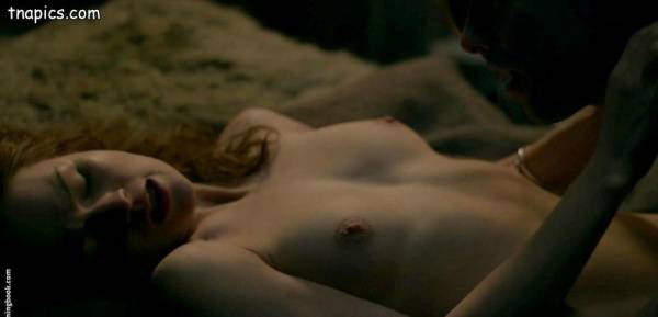 Sophie Skelton Nude on girlsabc.com