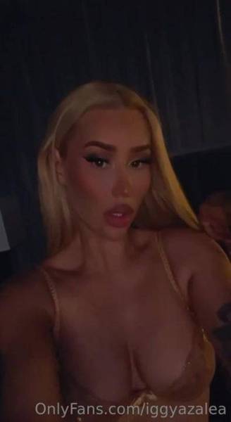 Iggy Azalea Lingerie Selfie Tease Video Leaked - Usa - Australia on girlsabc.com