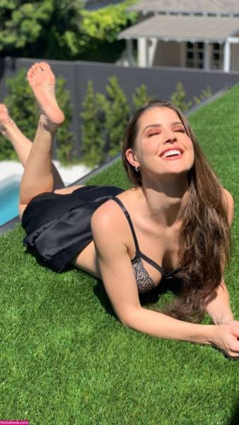 Amanda Cerny Photos #15 on girlsabc.com