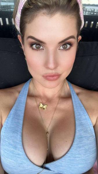 Amanda Cerny Sexy Boobs Cleavage Onlyfans Set Leaked - Usa on girlsabc.com