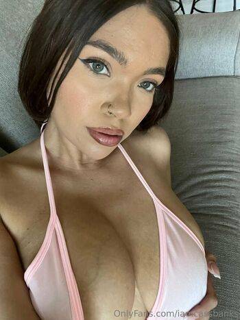 Cassidy Banks / cassbabyyy / iamcassbanks Nude on girlsabc.com