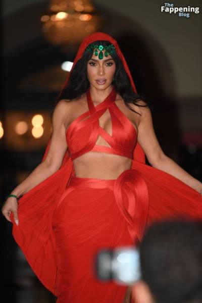 Kim Kardashian Stuns in a Red Dress in Mumbai (33 Photos) - India on girlsabc.com