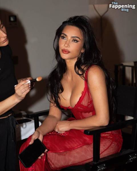 Kim Kardashian Sexy (8 New Photos) on girlsabc.com