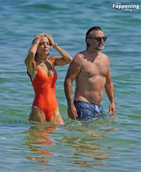 Bethenny Frankel Shows Off Her Sexy Boobs in a Swimsuit on the Beach in Saint Tropez (27 Photos) on girlsabc.com