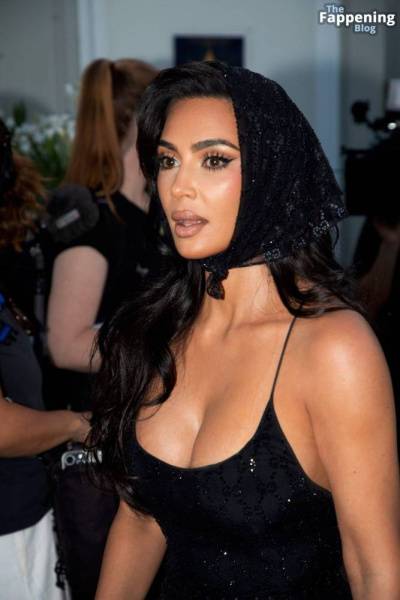 Kim Kardashian Shows Off Her Assets at Andrea Bocelli’s Concert (14 Photos) - Italy on girlsabc.com