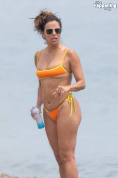 Eva Longoria Displays Her Sexy Booty on the Beach in Marbella (28 Photos) - Spain on girlsabc.com