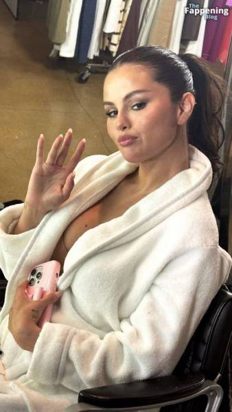 Selena Gomez Sexy (6 New Photos) on girlsabc.com