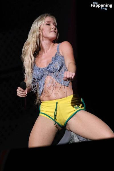 Zara Larsson Shows Off Her Goods as She Performs on Stage in Brazil (39 Photos) - Brazil on girlsabc.com